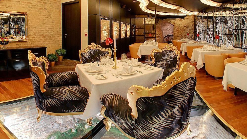 Royal Square Hotel & Suites Riga Bagian luar foto