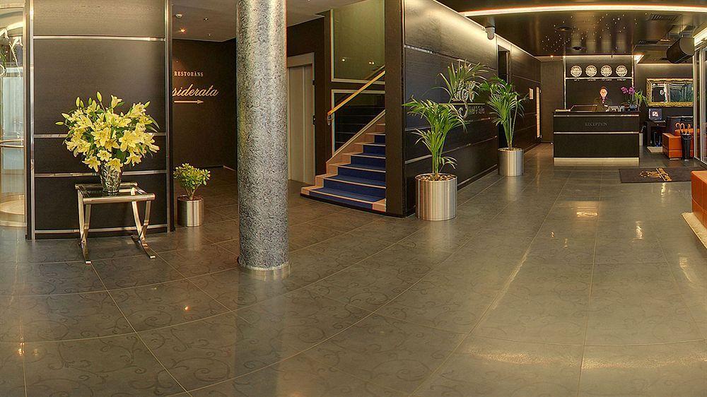 Royal Square Hotel & Suites Riga Bagian luar foto