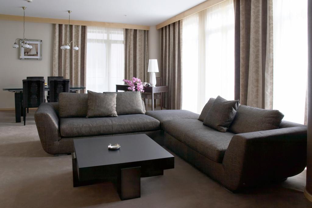 Royal Square Hotel & Suites Riga Bagian luar foto