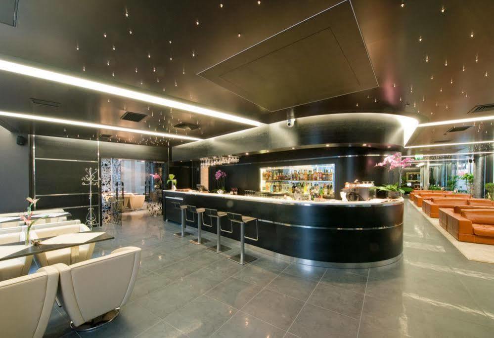 Royal Square Hotel & Suites Riga Bagian luar foto