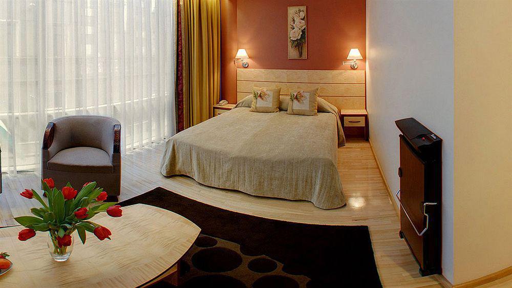 Royal Square Hotel & Suites Riga Bagian luar foto