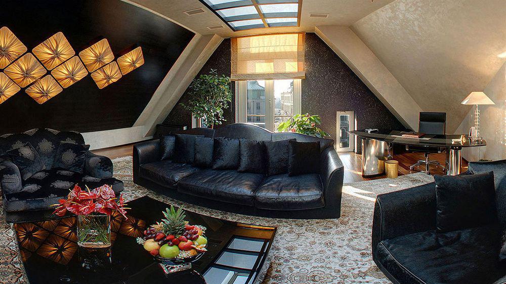 Royal Square Hotel & Suites Riga Bagian luar foto